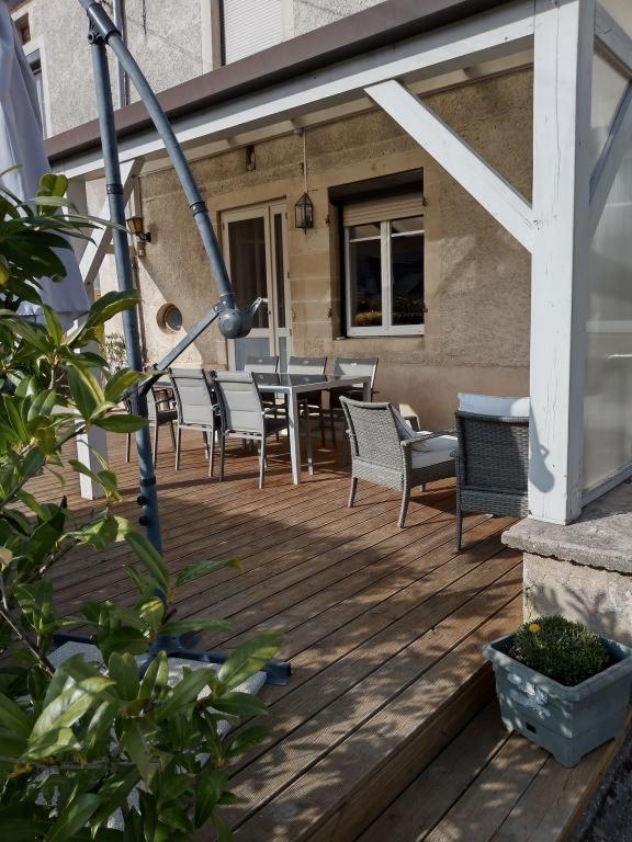 Gite Chez L'Oncle Jules Velesmes-Echevanne Zewnętrze zdjęcie
